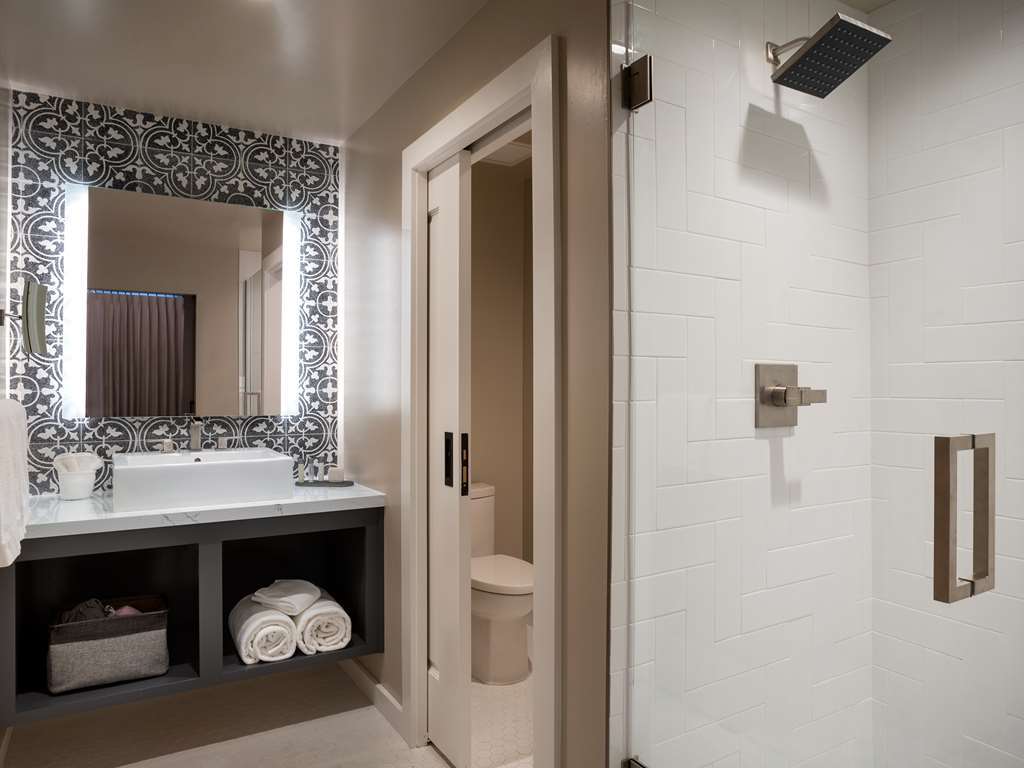 The Piccolo Hotel Paso Robles Room photo